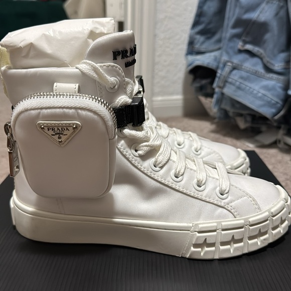 PRADA Wheel Re-Nylon Gabardine Sneakers w/ Pouch (Size 37) - Picture 3 of 5